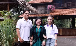 Chương trình gia đình Việt đỡ đầu sinh viên Lào, Campuchia gieo mầm tình hữu nghị 