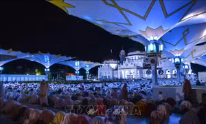 Bắt đầu tháng lễ Ramadan của người Hồi giáo 