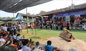 'Vui Tết độc lập' cùng đồng bào tại Làng Văn hóa - Du lịch các dân tộc Việt Nam