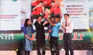 Các tuyển thủ đội tuyển bóng đá nam 'ẵm' nhiều giải thưởng Fair Play năm 2018