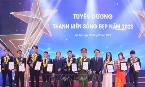 Vinh danh 20 gương 'Thanh niên sống đẹp' có nhiều đóng góp cho xã hội