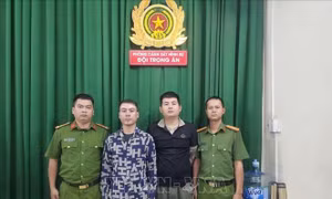 Bắt nhóm đối tượng cho khách vay tiền thế chấp bằng thẻ Căn cước hoặc clip khỏa thân
