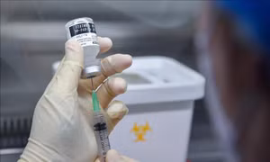 Không tiêm nhắc lại vaccine phòng COVID-19 gây tác hại khôn lường