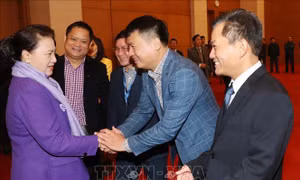 Chủ tịch Quốc hội chúc Tết lãnh đạo Quốc hội, người lao động Văn phòng Quốc hội