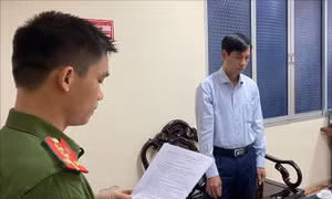 Bắt tạm giam Phó Giám đốc Sở Tài nguyên và Môi trường tỉnh Cao Bằng