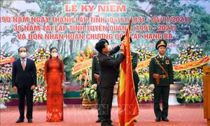 Thường trực Ban Bí thư Võ Văn Thưởng: Tuyên Quang cần tiếp tục đổi mới mô hình tăng trưởng, chuyển dịch mạnh mẽ cơ cấu kinh tế