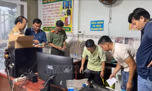 Làm giả trên 800 giấy tờ, thu lợi bất chính hơn 1 tỷ đồng