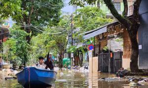 Huế: Mực nước các sông tăng, còn gần 6.000 ngôi nhà bị ngập
