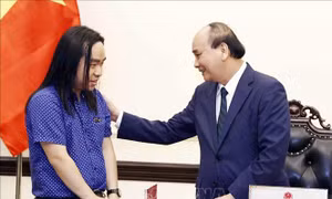 Chủ tịch nước gặp mặt, biểu dương tài năng trẻ trong lĩnh vực văn học