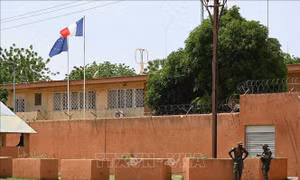 Pháp chính thức đóng cửa Đại sứ quán tại Niger