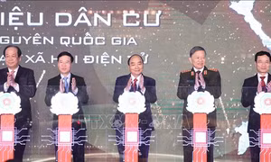 Thủ tướng Nguyễn Xuân Phúc: Đẩy nhanh chuyển đổi số trong quản lý nhà nước và dân cư