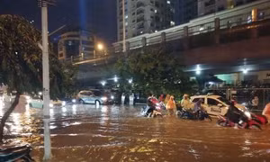 Ứng dụng cảnh báo trên điện thoại các tuyến đường ngập lụt tại Hà Nội