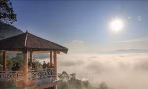Biển mây thơ mộng trên đèo Tằng Quái, Điện Biên