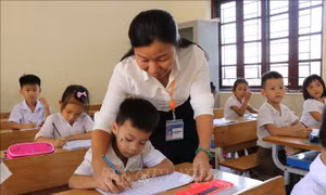 Trên 52.000 học sinh lớp 1 xếp loại 'chưa hoàn thành' - Bài cuối: Không tạo áp lực cho trẻ trước khi vào lớp 1