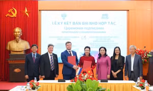 Gìn giữ, phát huy giá trị di sản Chủ tịch Hồ Chí Minh ra thế giới