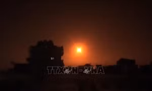 Israel không kích sân bay quân sự của Syria