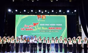 Khai mạc Hành trình 'Em yêu Tổ quốc Việt Nam' năm 2023