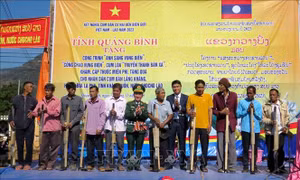 Thắt chặt quan hệ đoàn kết đặc biệt giữa hai tỉnh Quảng Bình và Khăm Muộn, Lào