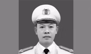 Truy tặng Huân chương Bảo vệ Tổ quốc Hạng Ba cho liệt sĩ Nguyễn Đông Cánh