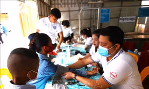 Mang yêu thương về vùng biên giới Tây Bắc Campuchia