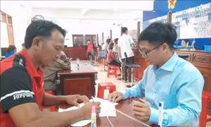 Điều động, biệt phái cán bộ về cơ sở