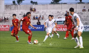 V.League 1-2023: Hồng Lĩnh Hà Tĩnh chia điểm với Câu lạc bộ Hà Nội trên sân nhà