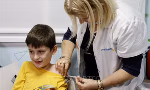 Chỉ một tỷ lệ nhỏ trẻ em Israel bị viêm cơ tim sau tiêm vaccine COVID-19