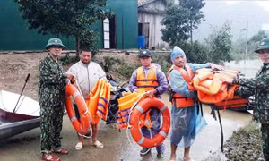 Tổng cục Dự trữ Nhà nước xuất cấp trang thiết bị dự trữ hỗ trợ miền Trung