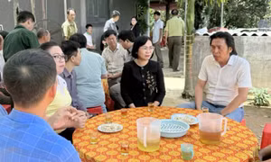 Quan tâm hỗ trợ gia đình nhân viên bảo vệ rừng bị bò tót húc tử vong khi đang đi tuần tra