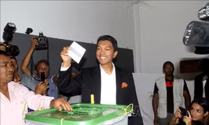 Madagascar phải tổ chức cuộc bầu cử tổng thống vòng 2