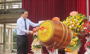 Phó Thủ tướng Trần Lưu Quang dự Lễ khai giảng tại Trường phổ thông vùng cao Việt Bắc