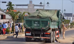 Trên đường đi học, nữ sinh lớp 12 bị xe tải đâm tử vong 
