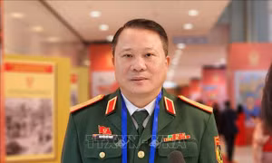 Những anh hùng mang màu xanh áo lính