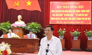 Đấu tranh, phòng ngừa các biểu hiện 'tự diễn biến', 'tự chuyển hóa' trong cán bộ, công chức, viên chức