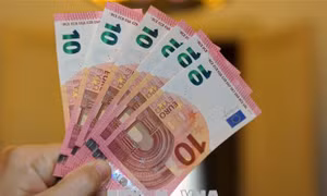 EU muốn euro thành đồng tiền toàn cầu, đối phó với thách thức từ đồng USD