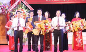 Những 'người lái đò' tận tụy