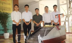 Ba chàng sinh viên với sáng chế nhặt rác thời đại 4.0