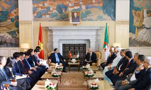 Thủ tướng Phạm Minh Chính hội kiến Chủ tịch Hội đồng Dân tộc Algeria