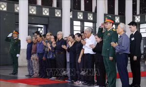 Người bạn lớn Nguyễn Phú Trọng trong tâm trí đồng môn khoa Văn