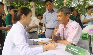 Nỗ lực cải thiện tầm vóc, trí lực cho người dân