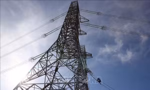 Đóng điện dự án nâng công suất trạm biến áp 500kV Hòa Bình