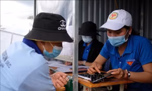 Lâm Đồng áp dụng phần mềm quản lý lái xe khi qua các chốt kiểm dịch