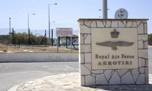Anh triển khai phòng vệ sau vụ nổ căn cứ ở CH Cyprus
