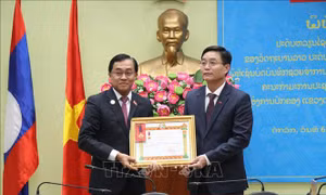 Đắk Lắk đón nhận Huân chương Lao động hạng Nhất của Chính phủ Lào