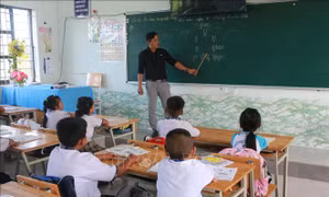 Đầu tư nâng cao chất lượng giáo dục vùng dân tộc Khmer