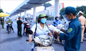 Hà Nội: Sáng 7/9, chốt kiểm dịch trên đường Cầu Diễn đã thông thoáng