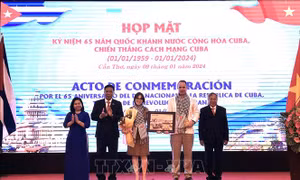 Thắt chặt tình đoàn kết hữu nghị Việt Nam - Cuba