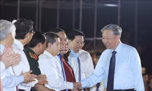 Tổng Bí thư Tô Lâm dự Chương trình nghệ thuật 'Đất nước trọn niềm vui'