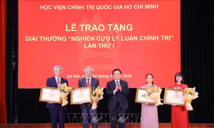 Trao tặng Giải thưởng 'Nghiên cứu lý luận chính trị'
