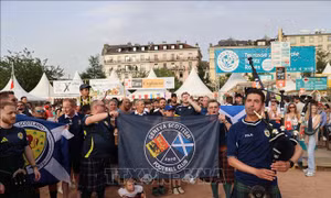 EURO 2024: Không khí lễ hội tại khu vực fanzone ở Thụy Sĩ